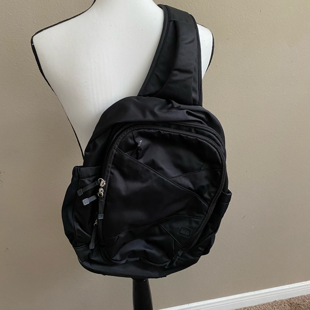 REI Sling Backpack Black